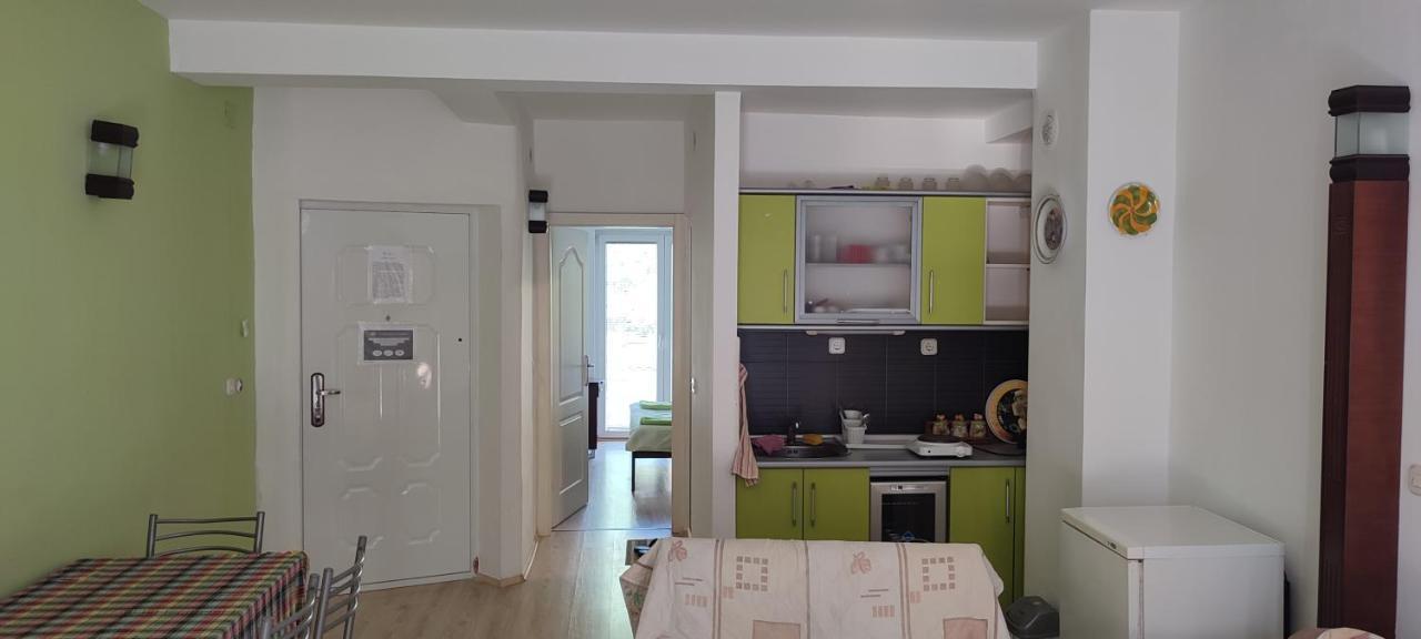 Apartments Vela - Pestani, Ohrid Exterior photo